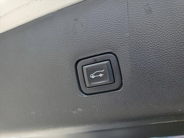 used 2021 Chevrolet Traverse car, priced at $26,692