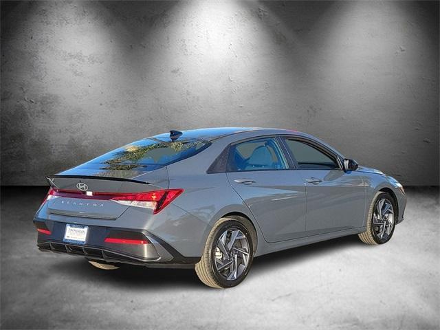 new 2025 Hyundai Elantra car, priced at $24,665