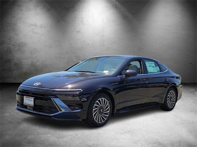 new 2025 Hyundai Sonata Hybrid car, priced at $37,960