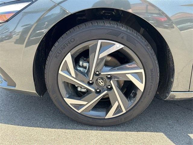 new 2025 Hyundai Elantra car, priced at $24,120