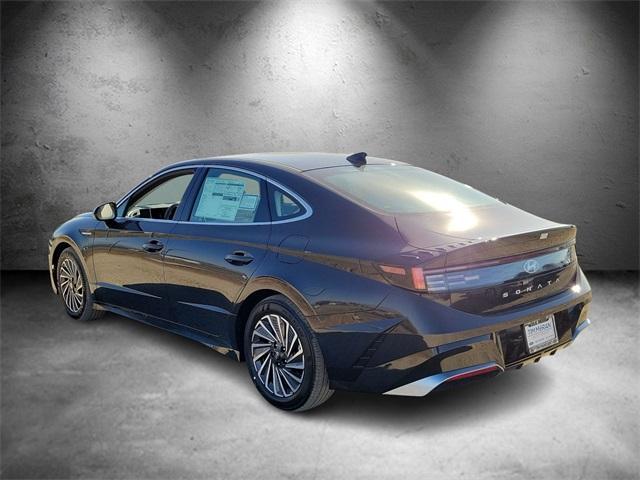 new 2025 Hyundai Sonata Hybrid car, priced at $32,700