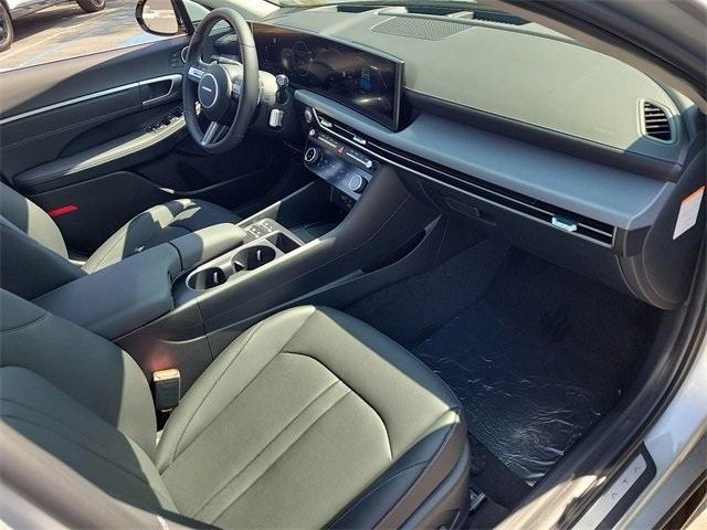 new 2025 Hyundai Sonata Hybrid car, priced at $37,015