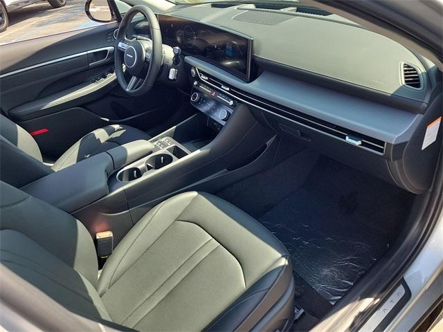 new 2025 Hyundai Sonata Hybrid car, priced at $38,015