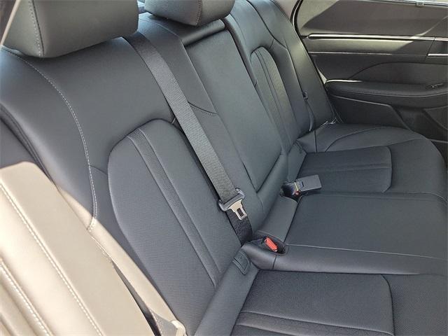 new 2025 Hyundai Sonata Hybrid car, priced at $38,015