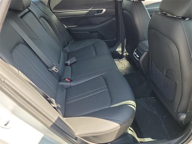 new 2025 Hyundai Sonata Hybrid car, priced at $38,015