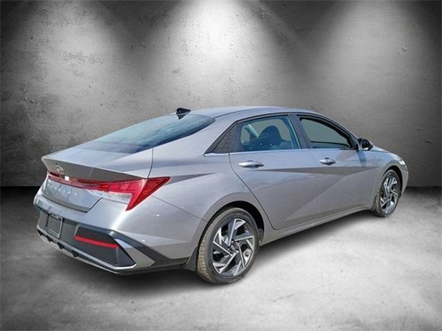 new 2024 Hyundai Elantra car, priced at $25,565