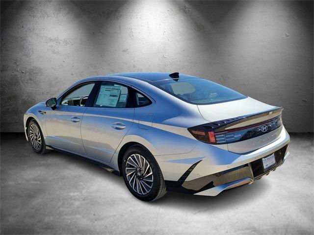 new 2025 Hyundai Sonata Hybrid car, priced at $39,145