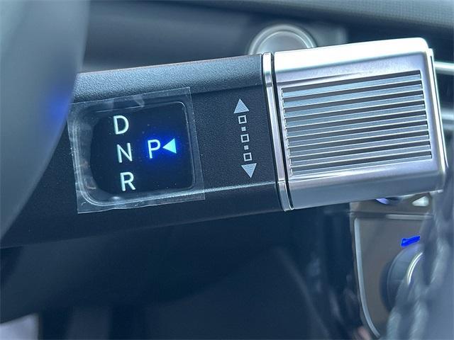 new 2025 Hyundai TUCSON Hybrid car, priced at $37,204