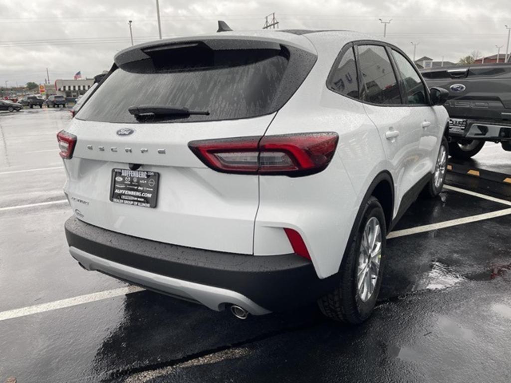 new 2025 Ford Escape car, priced at $28,622