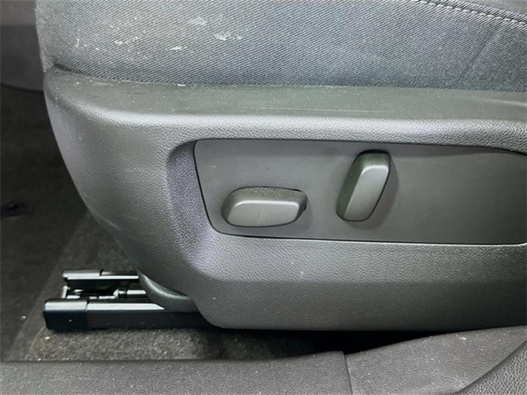 used 2023 Buick Envision car, priced at $24,998