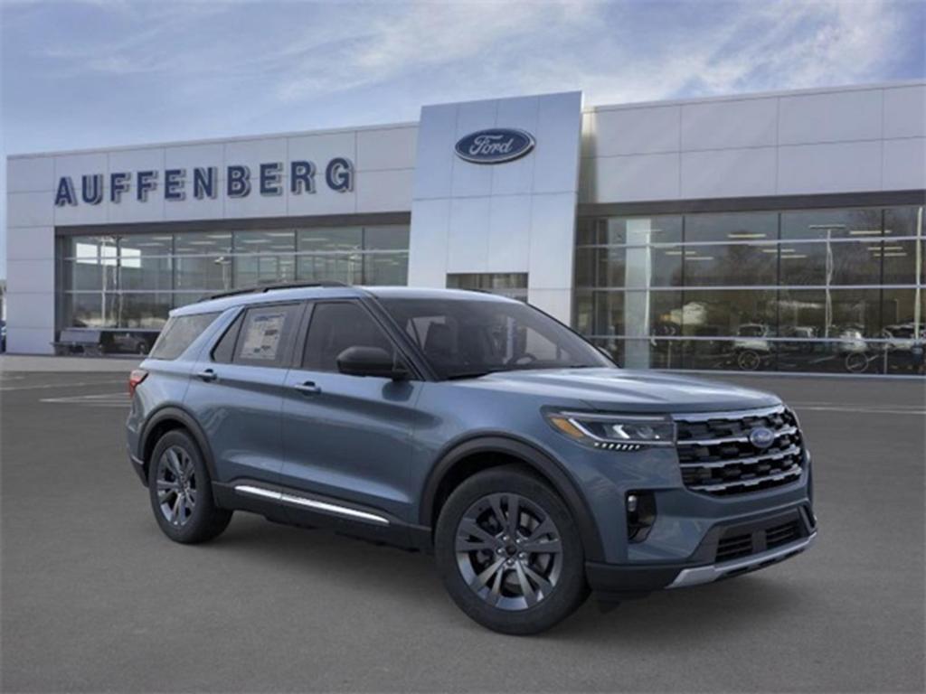new 2025 Ford Explorer car, priced at $44,706