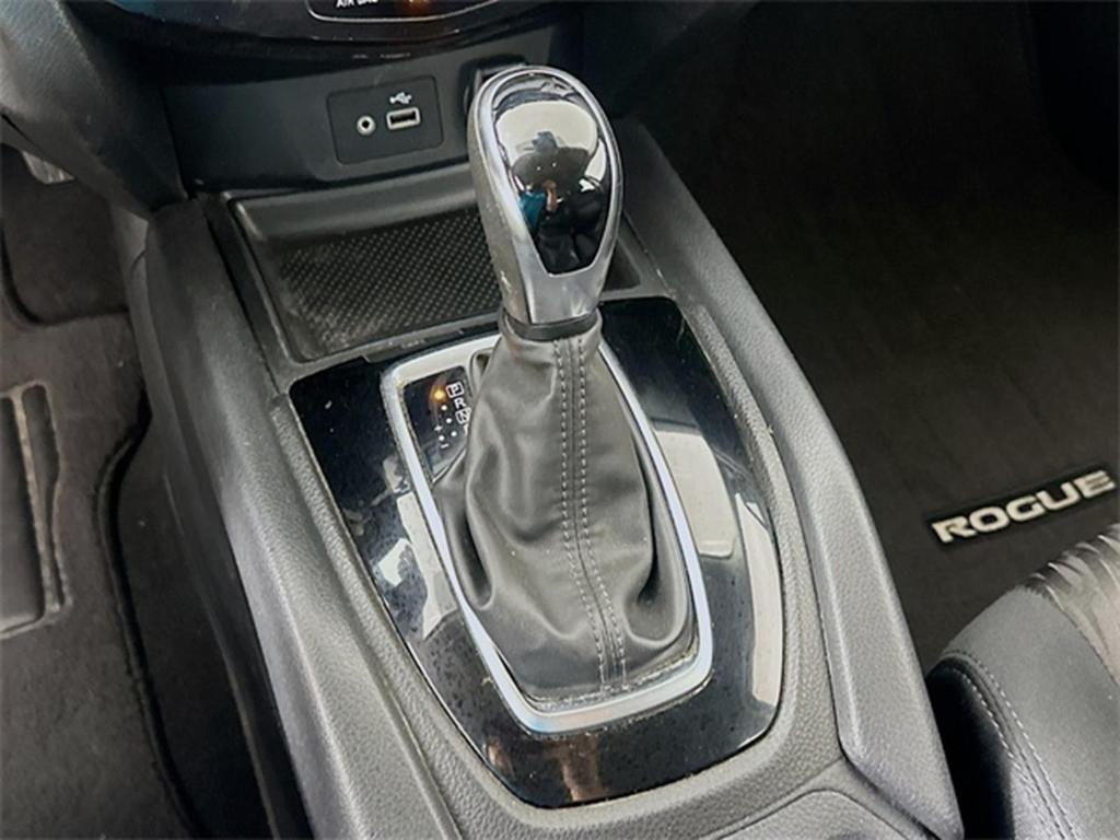 used 2019 Nissan Rogue car, priced at $18,248