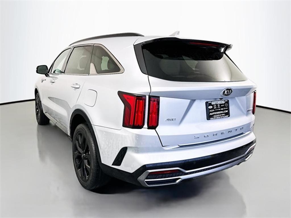 used 2021 Kia Sorento car, priced at $27,399