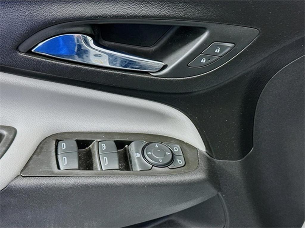 used 2020 Chevrolet Equinox car, priced at $13,998