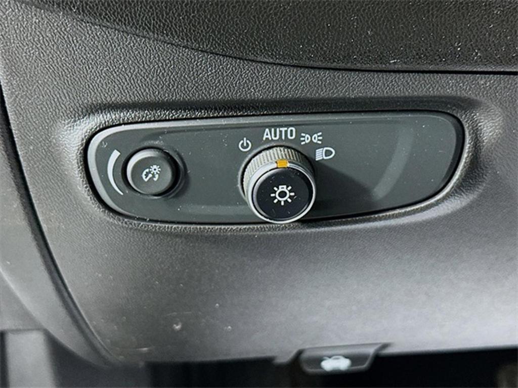 used 2020 Chevrolet Equinox car, priced at $13,998