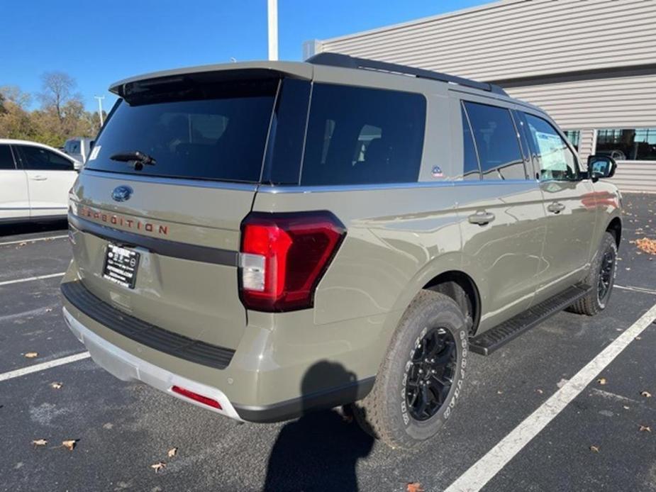 new 2024 Ford Expedition car, priced at $72,284