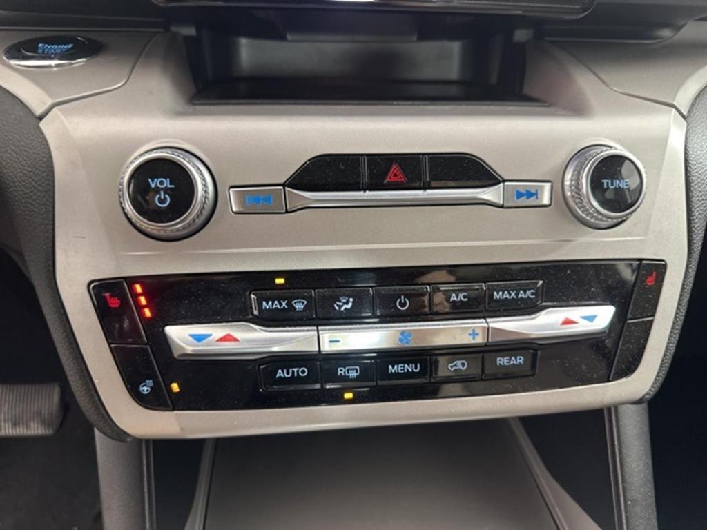 used 2024 Ford Explorer car, priced at $29,911