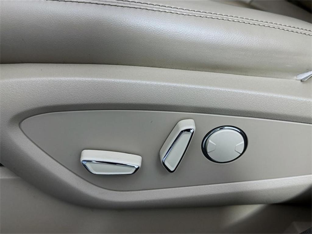 used 2021 Lincoln Nautilus car, priced at $32,405