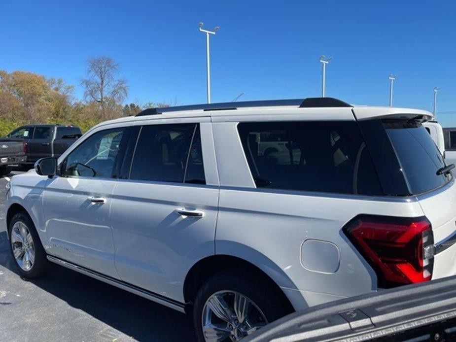 new 2024 Ford Expedition car, priced at $77,176