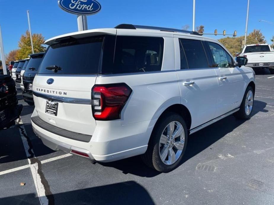 new 2024 Ford Expedition car, priced at $77,176