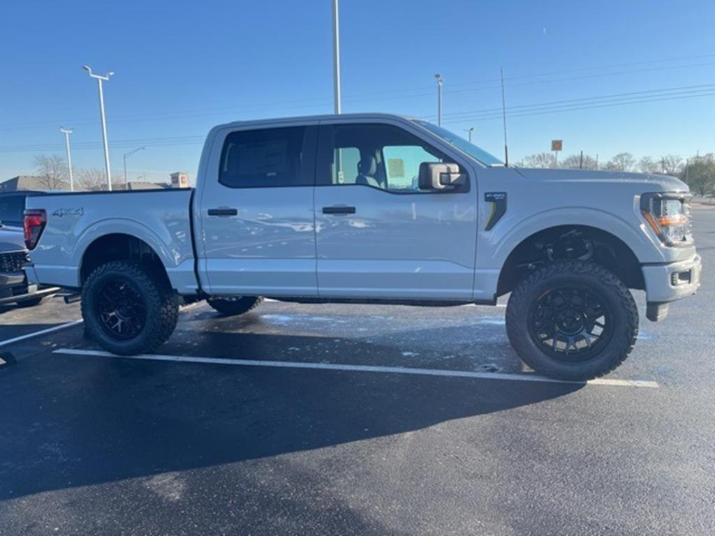 new 2024 Ford F-150 car, priced at $52,615