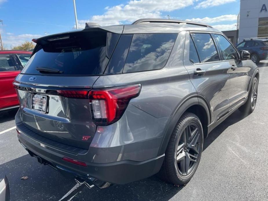 new 2025 Ford Explorer car, priced at $55,826