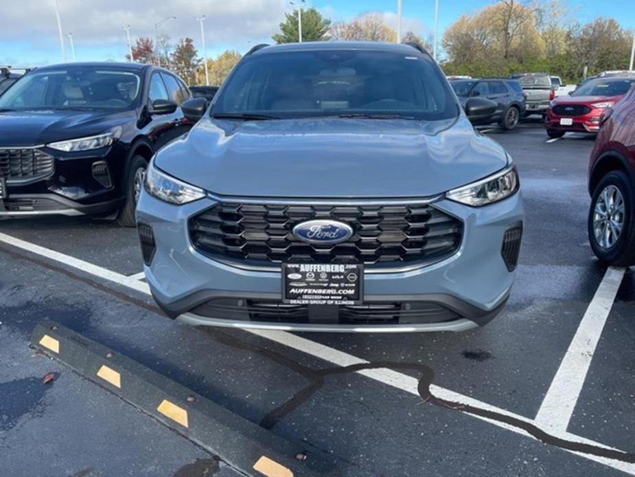 new 2025 Ford Escape car, priced at $30,904