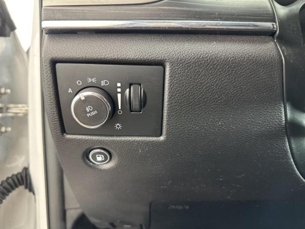 used 2019 Jeep Grand Cherokee car, priced at $13,999