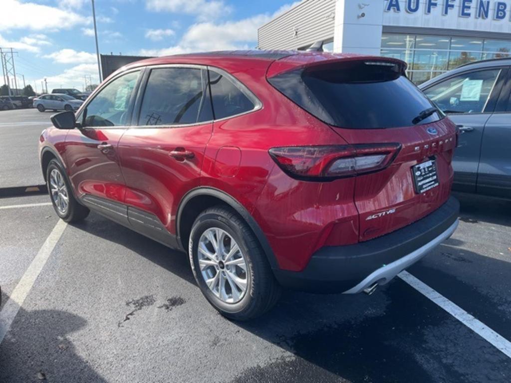 new 2025 Ford Escape car, priced at $29,077