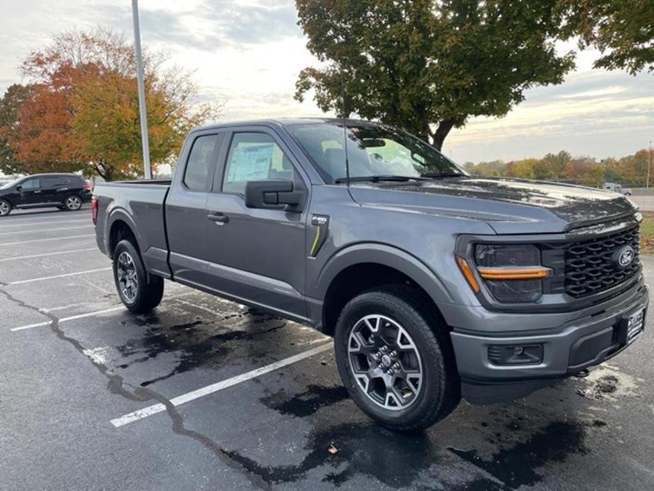 new 2024 Ford F-150 car, priced at $41,819