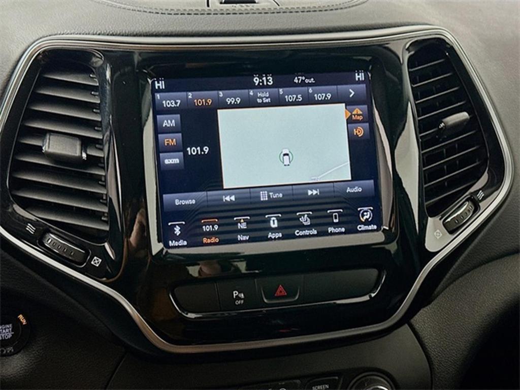 used 2019 Jeep Cherokee car