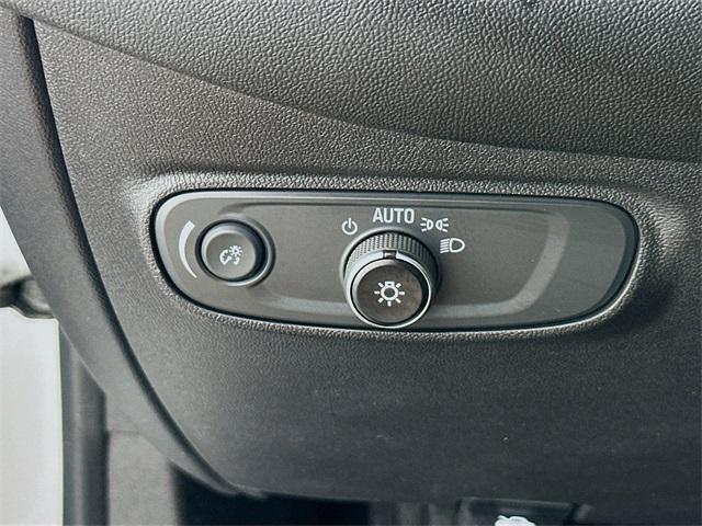 used 2022 Chevrolet Equinox car, priced at $19,633