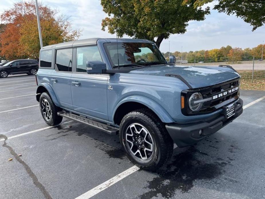 new 2024 Ford Bronco car, priced at $53,390