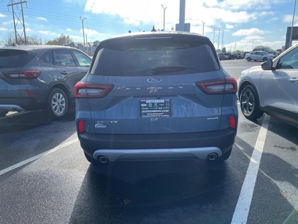 new 2025 Ford Escape car, priced at $29,621