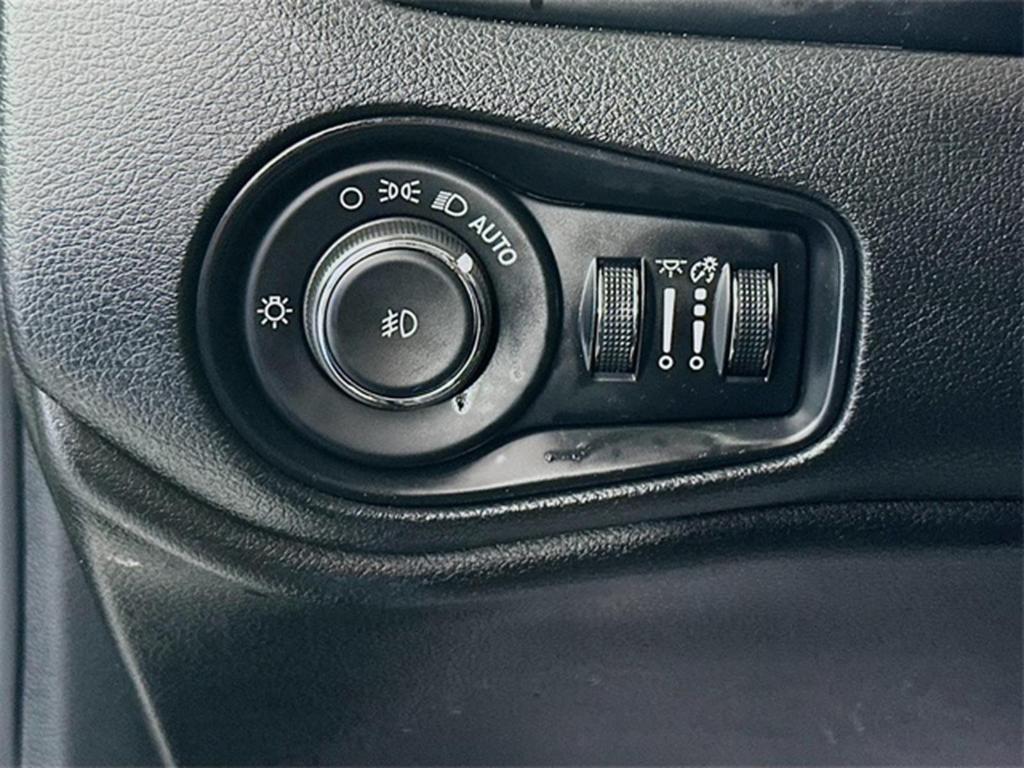used 2020 Jeep Renegade car, priced at $16,998