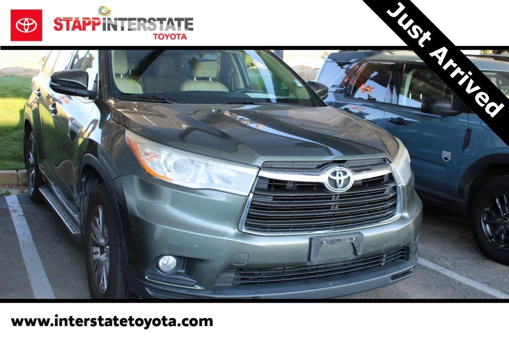 used 2014 Toyota Highlander car, priced at $19,900