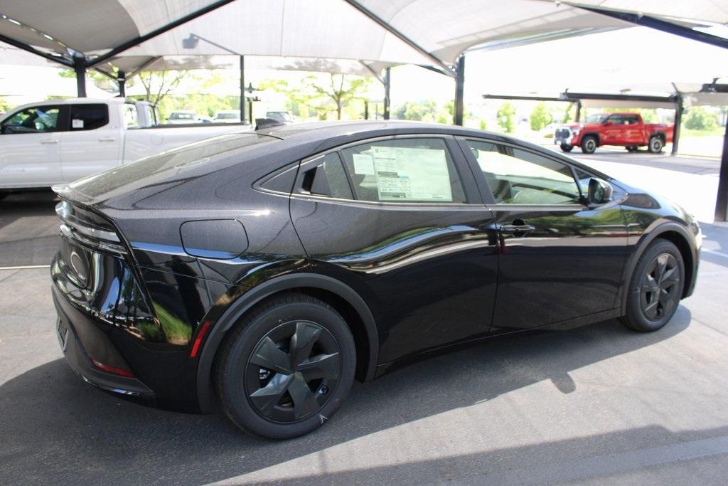 new 2025 Toyota Prius Plug-In Hybrid car, priced at $36,302