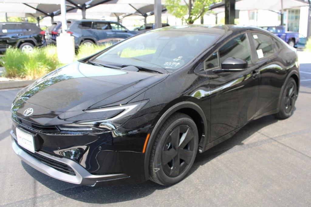 new 2025 Toyota Prius Plug-In Hybrid car, priced at $36,302