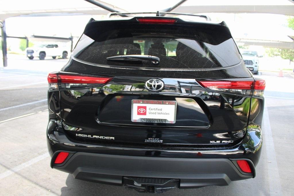 used 2022 Toyota Highlander car, priced at $40,900