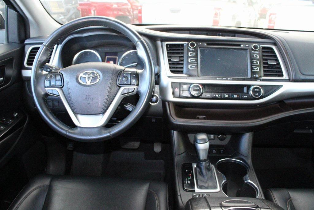 used 2019 Toyota Highlander car, priced at $24,900