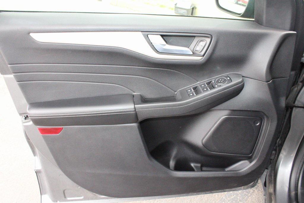 used 2022 Ford Escape car, priced at $21,900