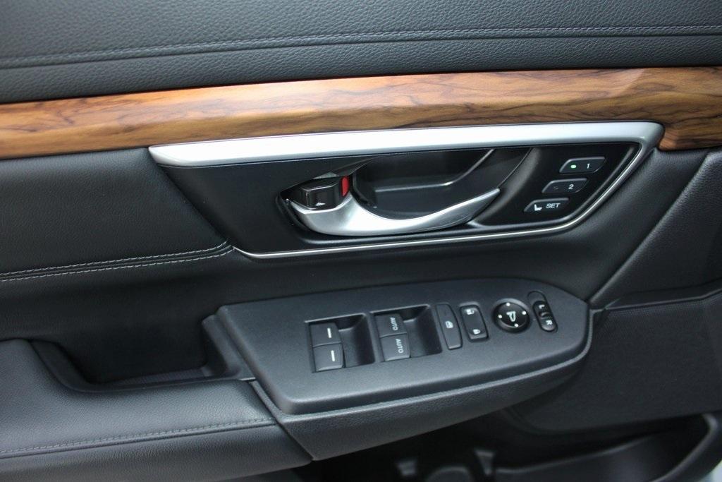 used 2020 Honda CR-V car, priced at $28,600