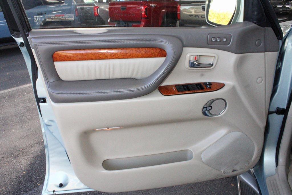 used 2003 Lexus LX 470 car, priced at $13,900