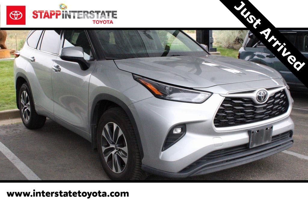 used 2022 Toyota Highlander car