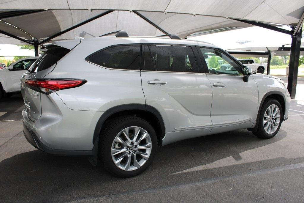 used 2023 Toyota Highlander Hybrid car, priced at $44,900