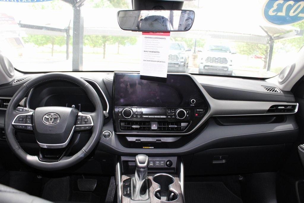 used 2023 Toyota Highlander Hybrid car, priced at $44,900