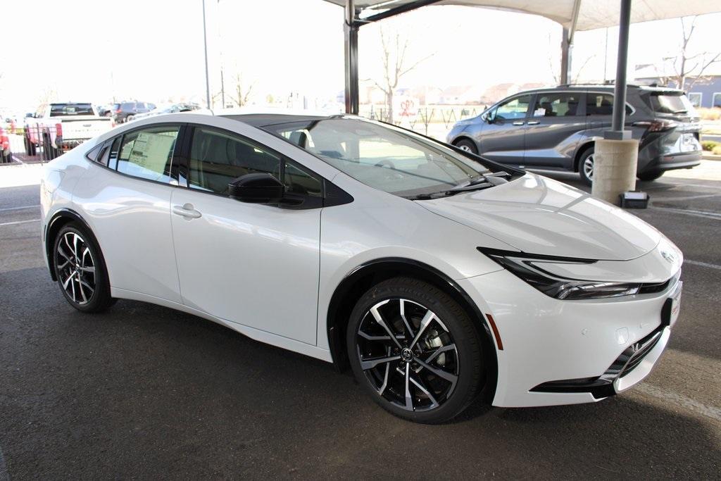 new 2025 Toyota Prius Plug-In Hybrid car, priced at $41,252