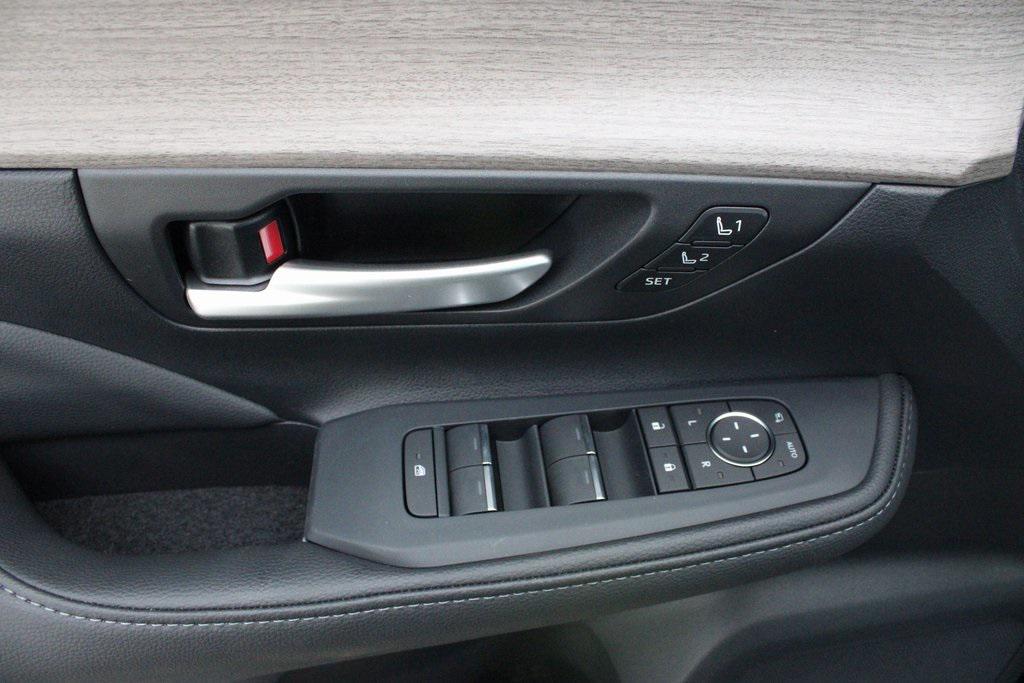 new 2025 Toyota Grand Highlander car, priced at $56,687