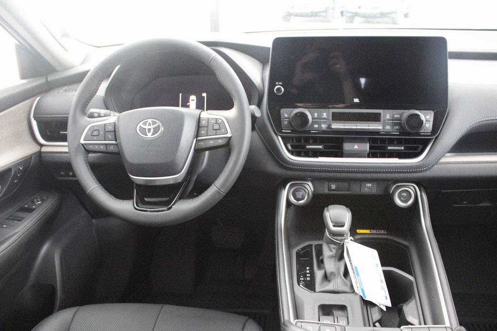 new 2025 Toyota Grand Highlander car, priced at $56,687