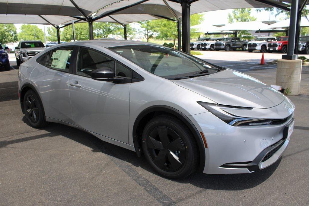 new 2025 Toyota Prius Plug-In Hybrid car, priced at $35,085